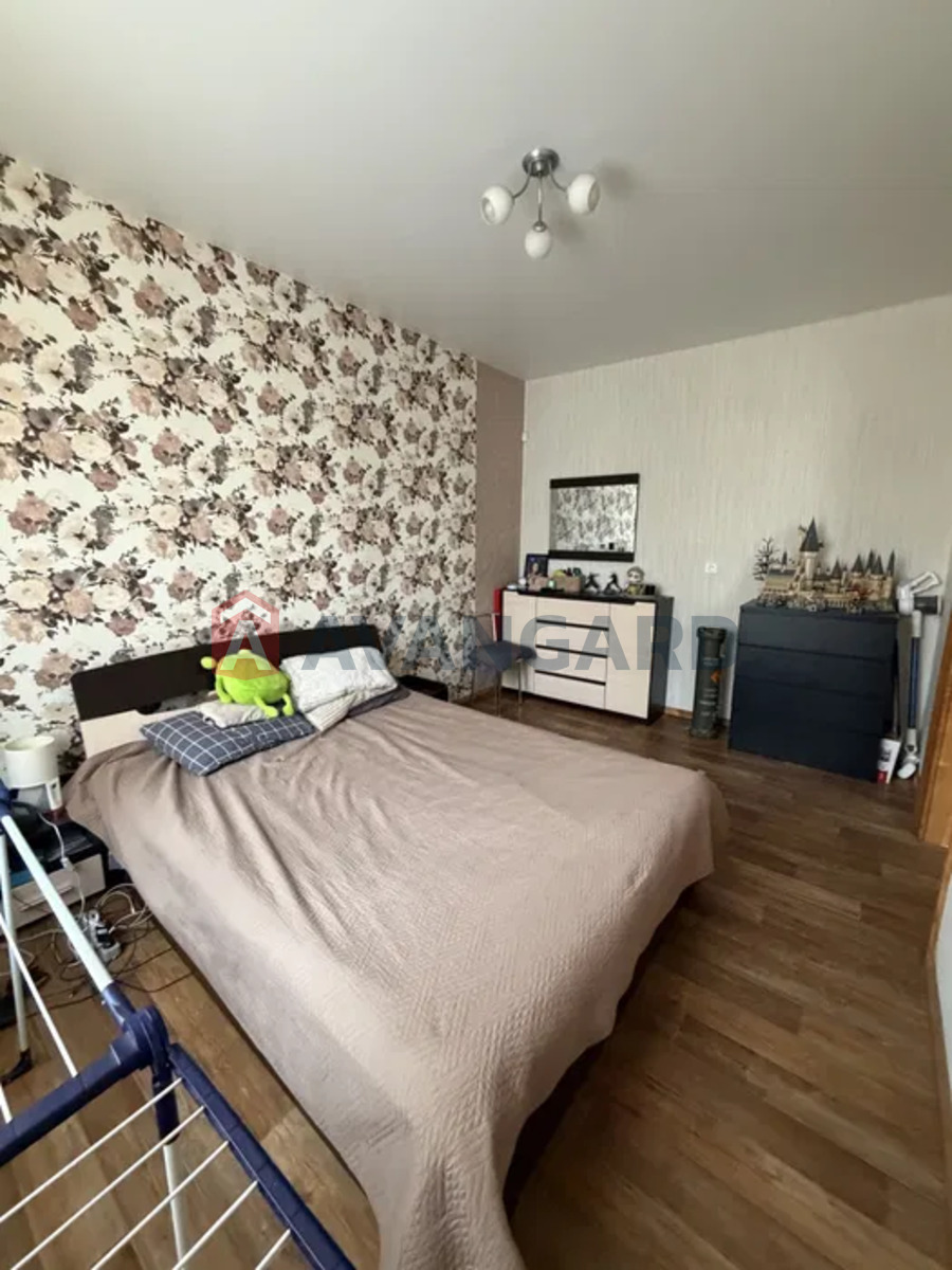 2 ��. ��������, 45/-/7 ��. �., 2/4 ������ ���� 9