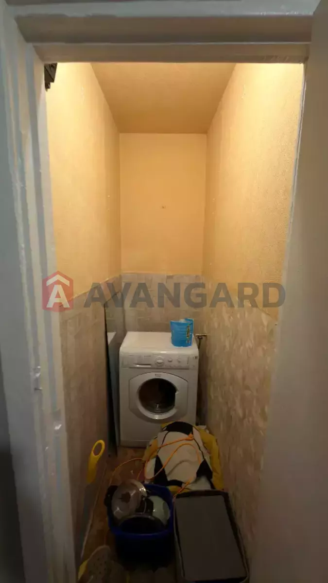 1 ��. ��������, 35/-/8 ��. �., 5/9 ������ ���� 9