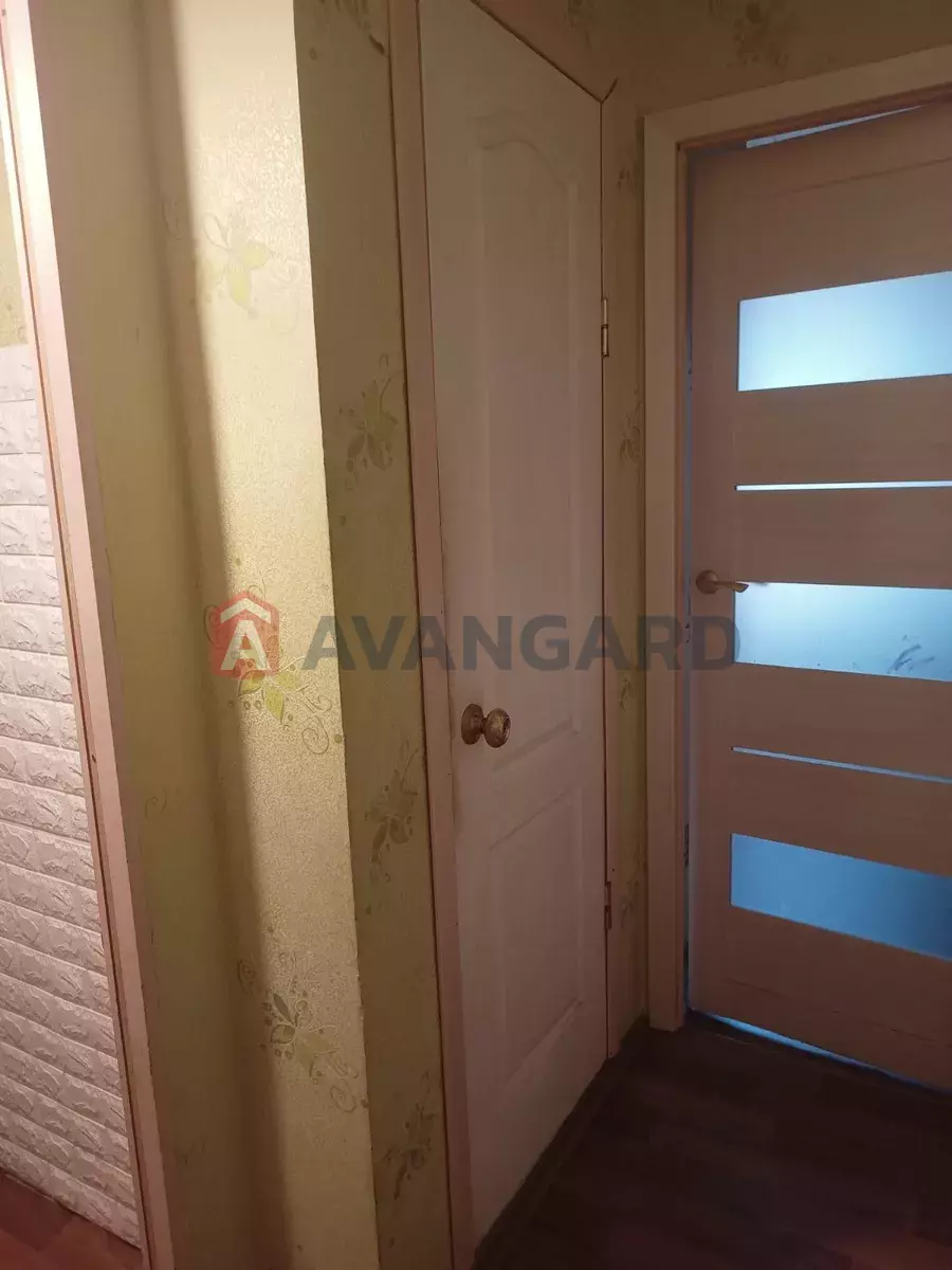 1 ��. ��������, 32/-/6 ��. �., 4/5 ������ ���� 5