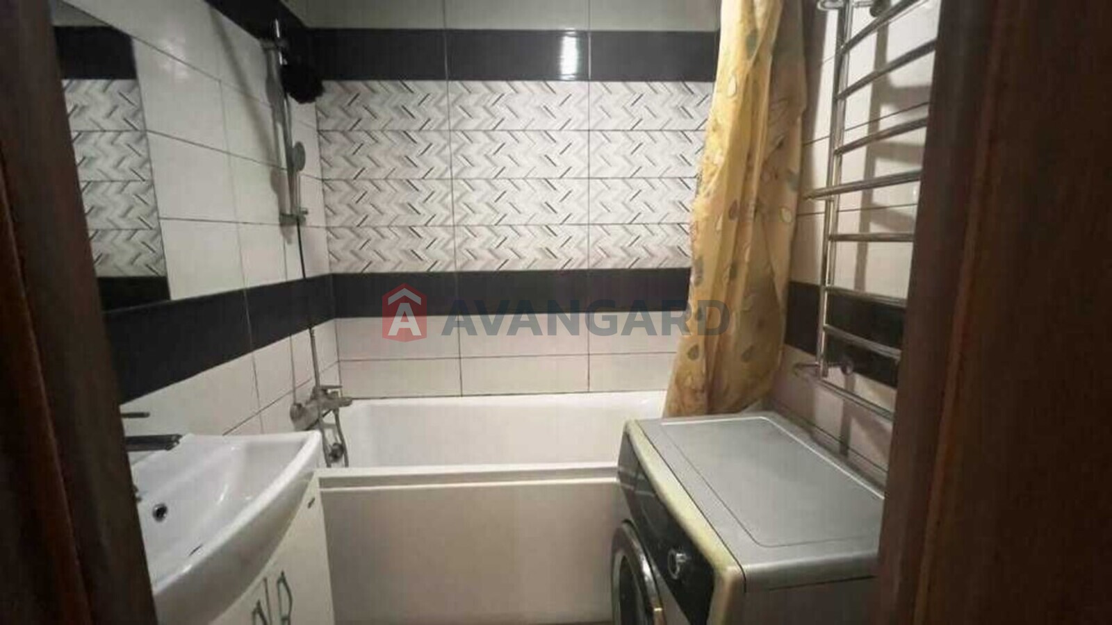 3 ��. ��������, 62/-/8 ��. �., 9/9 ������ ���� 18