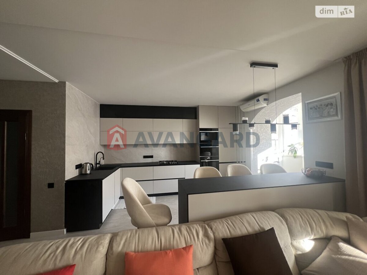 3 ��. ��������, 94/53/- ��. �., 7/9 ������ ���� 14