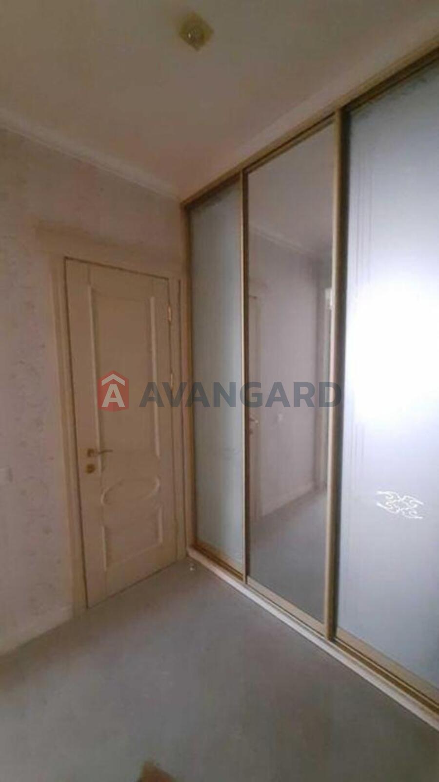 2 ��. ��������, 78/-/52 ��. �., 10/25 ������ ���� 22