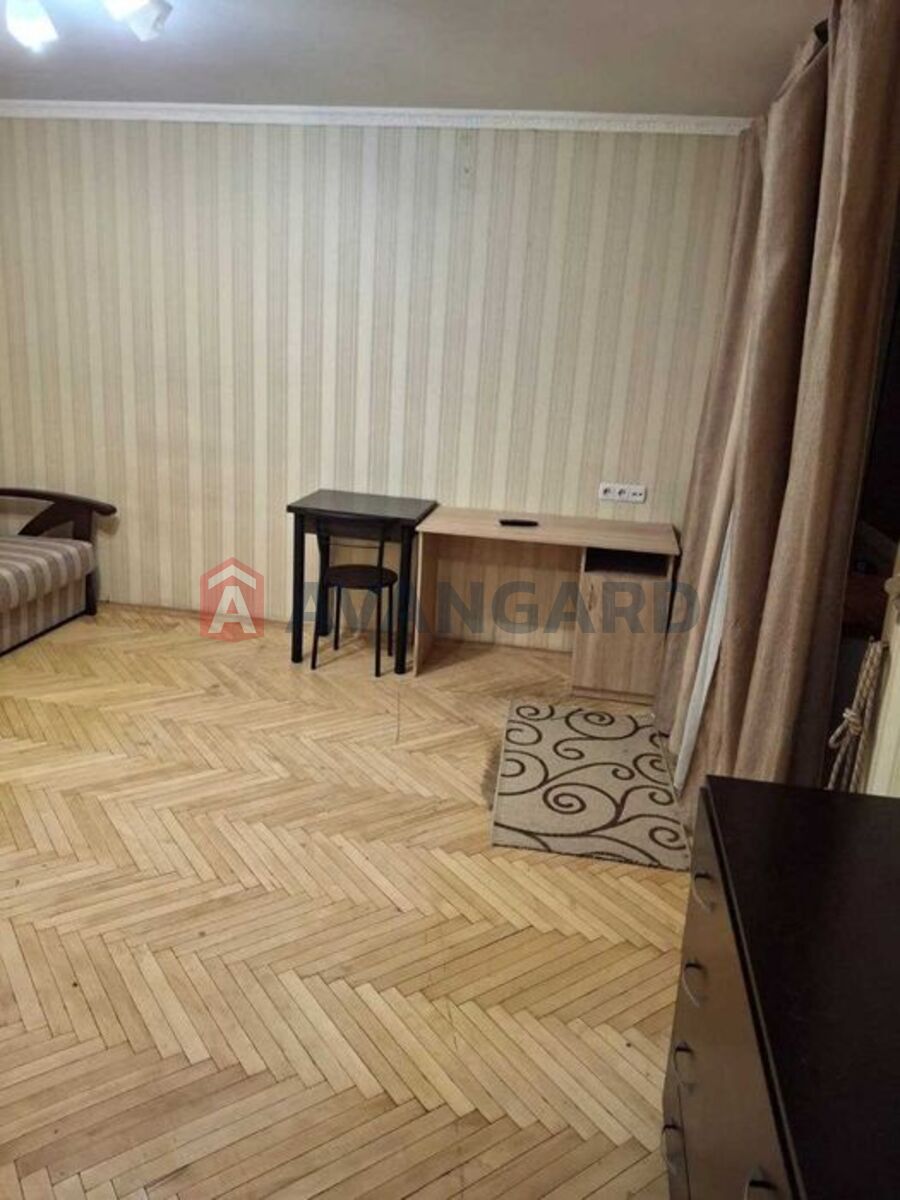 1 ��. ��������, 55/-/8 ��. �., 3/10 ������ ���� 12