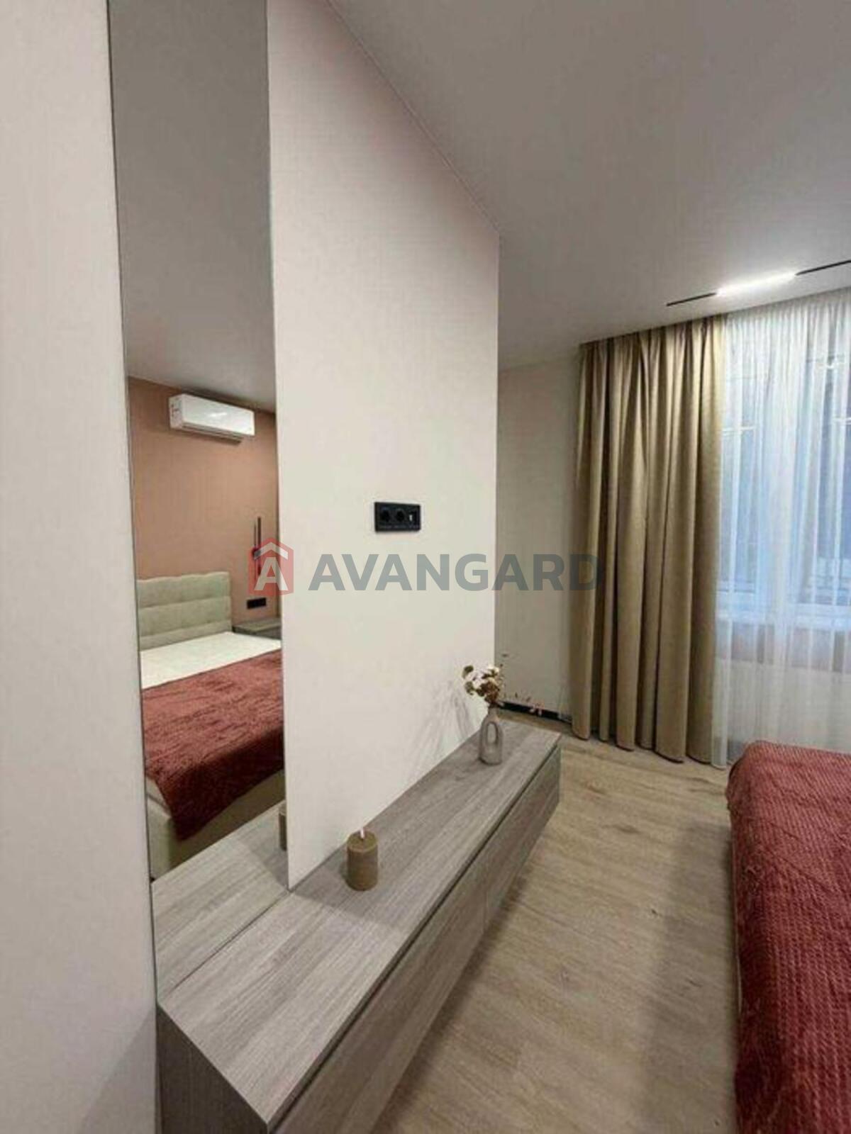 1 ����. ��������, 40/-/20 ��. �., 4/10 ���� ���� 16