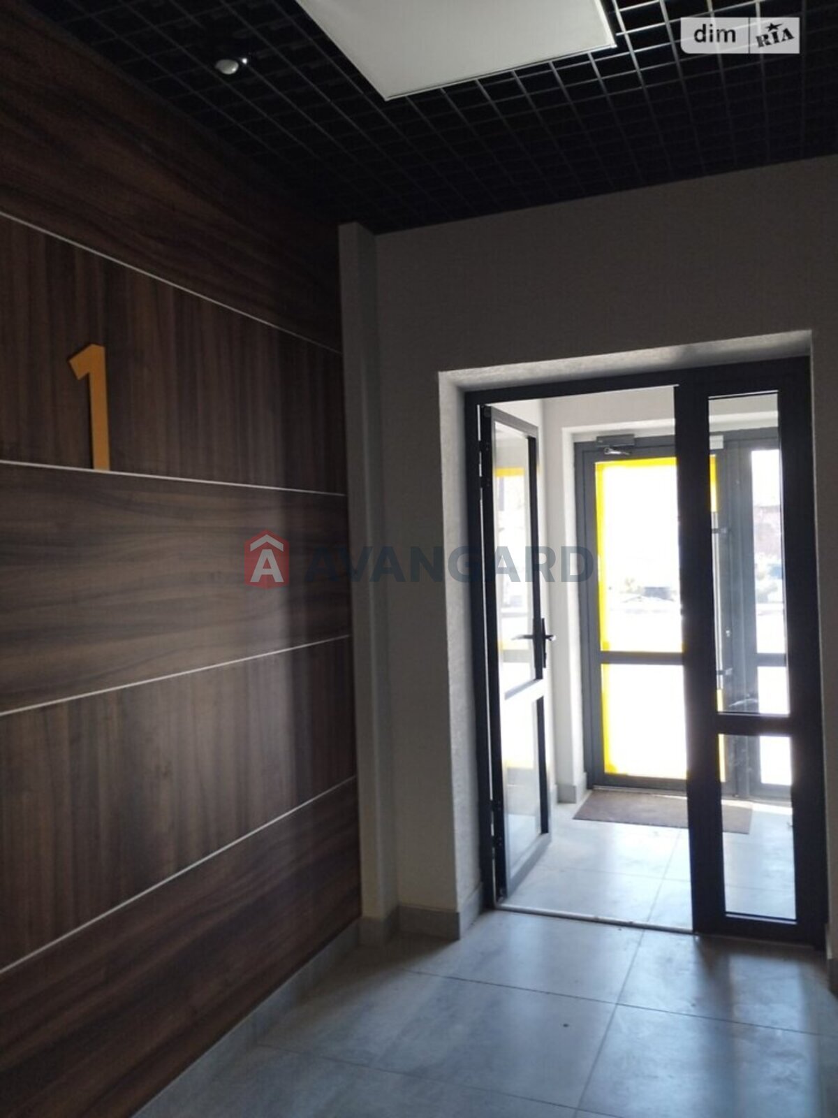 1 ��. ��������, 52/17/15 ��. �., 6/10 ������ ���� 10