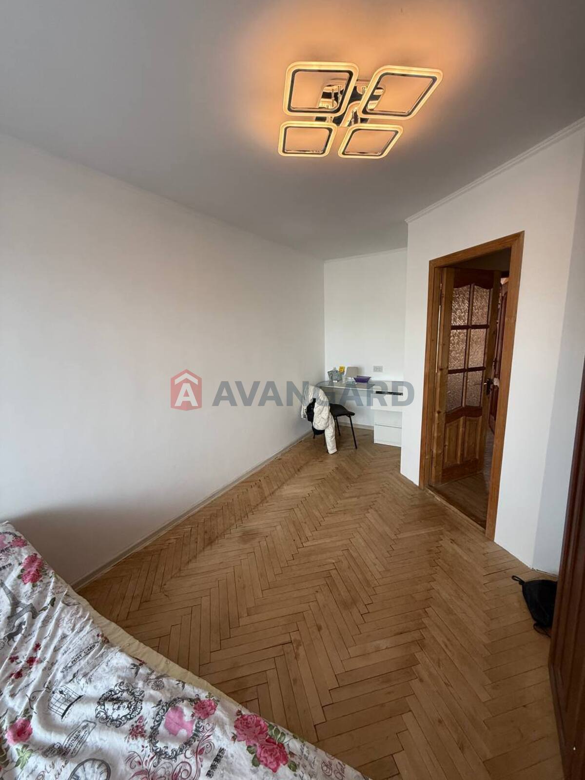 3 . , 66/-/9 . ., 6/9   9