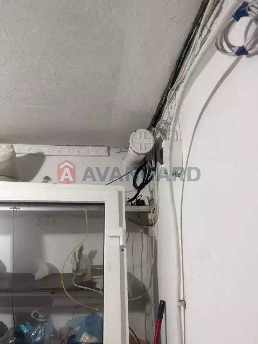 3 ��. ��������, 41/28/9 ��. �., 1/2 ������ ���� 9