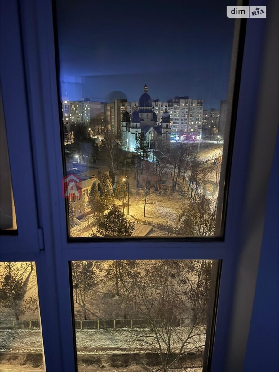 2 ��. ��������, 56/-/25 ��. �., 9/10 ������ ���� 20