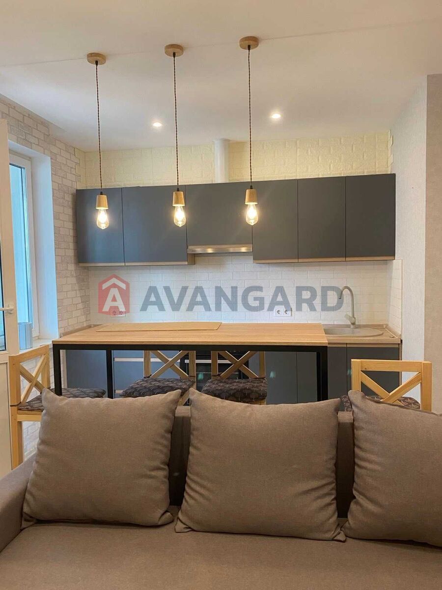 2 ��. ��������, 61/-/15 ��. �., 3/10 ������ ���� 1