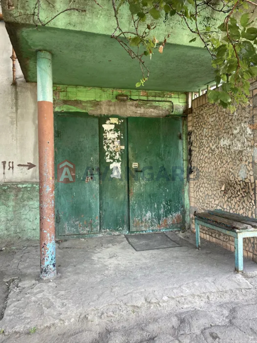 1 ��. ��������, 30/-/6 ��. �., 4/5 ������ ���� 8