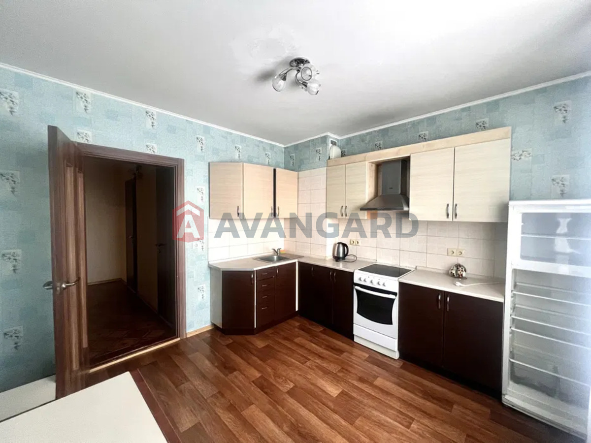 1 ��. ��������, 73/-/11 ��. �., 15/20 ������ ���� 8