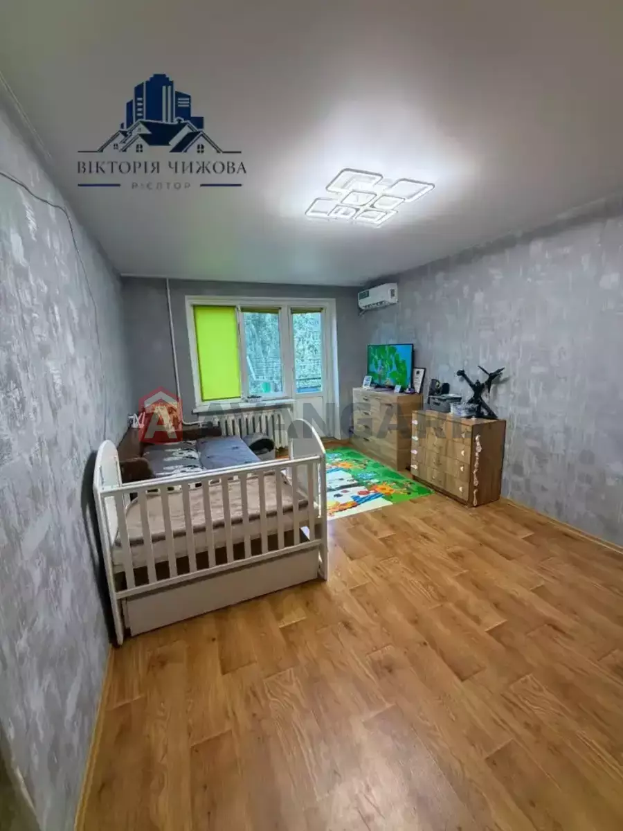 1 ����. ��������, 30/18/5 ��. �., 3/9 ���� ���� 7