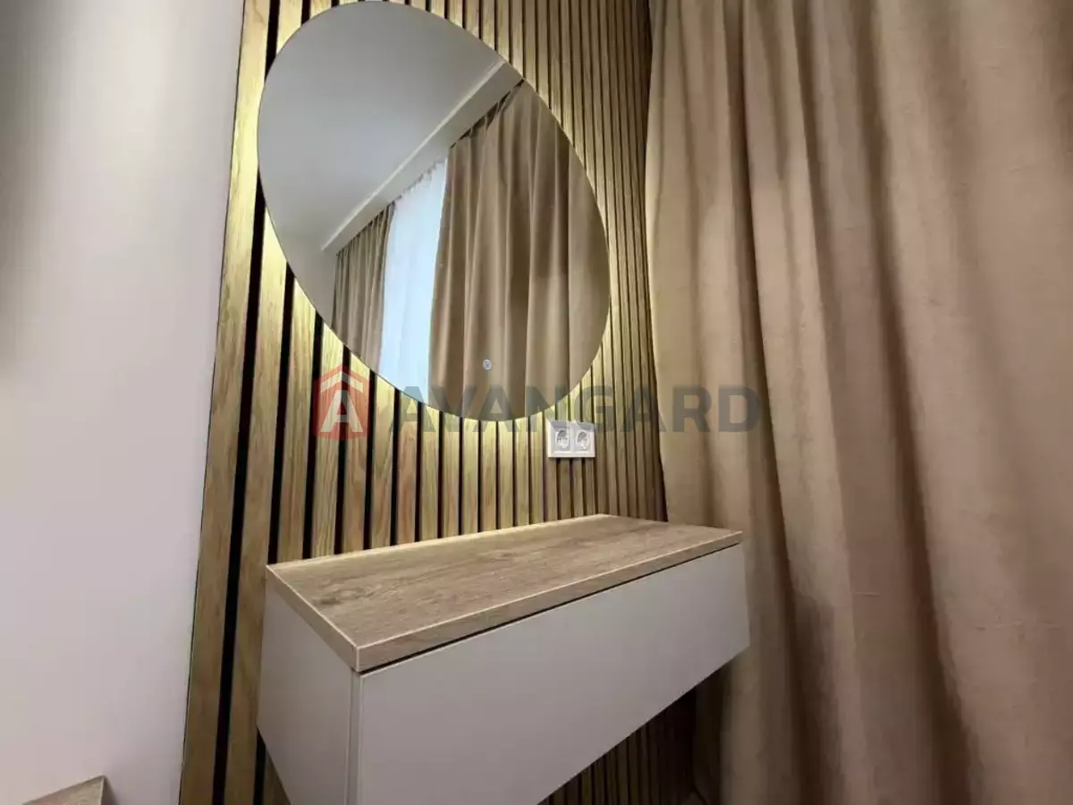 1 ��. ��������, 49/15/20 ��. �., 4/10 ������ ���� 9