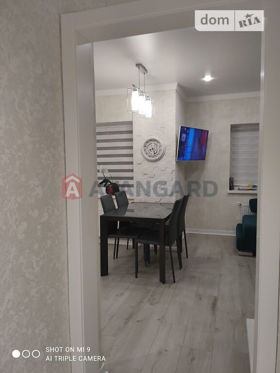 3 ����. ��������, 119/92/27 ��. �., 2/5 ���� ���� 2