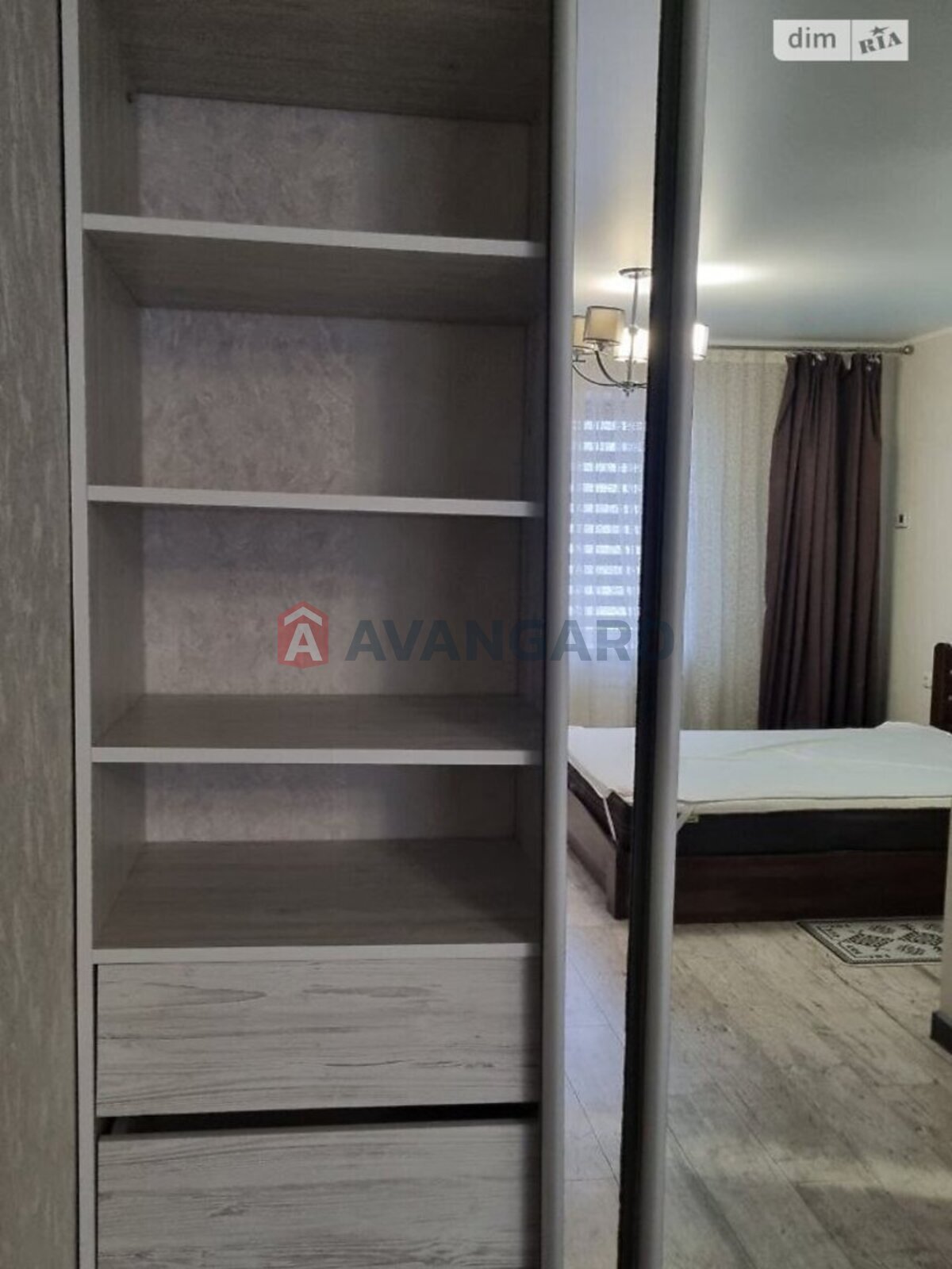 1 ��. ��������, 41/15/10 ��. �., 9/10 ������ ���� 12