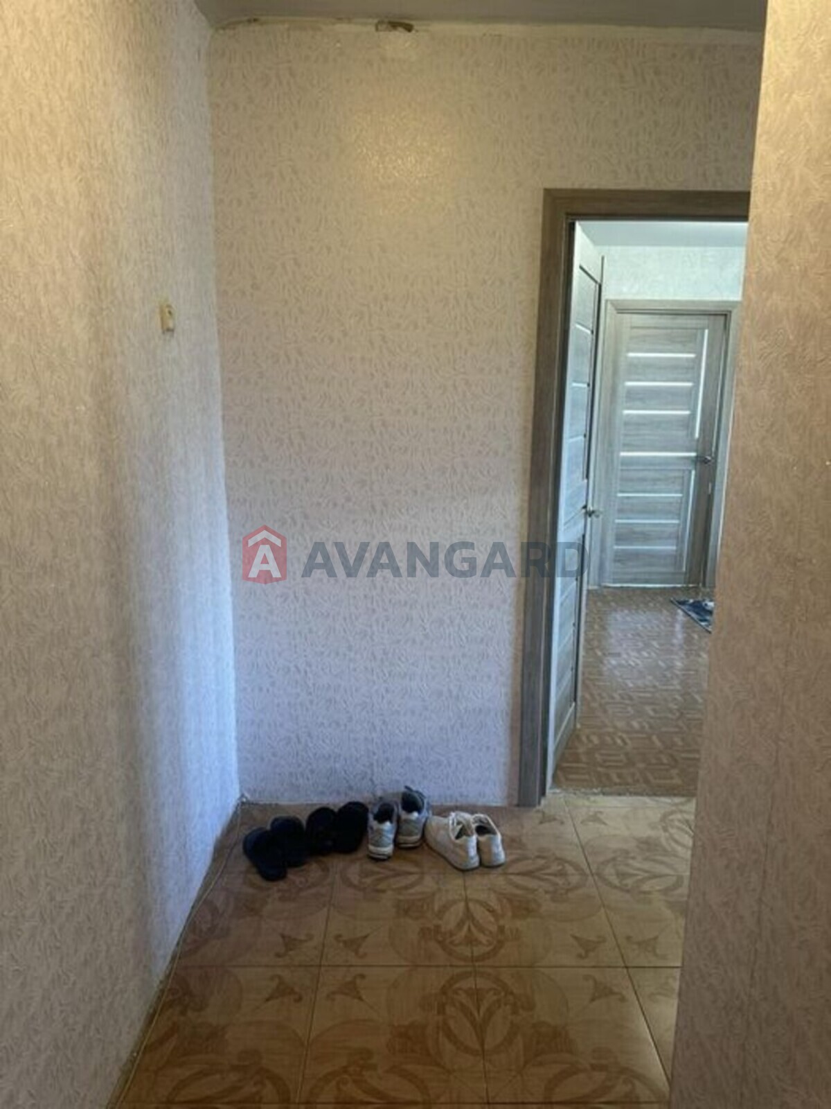 2 ��. ��������, 45/-/8 ��. �., 4/5 ������ ���� 2