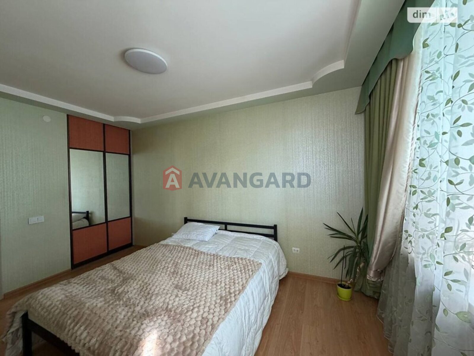 2 ��. ��������, 60/29/10 ��. �., 9/10 ������ ���� 6