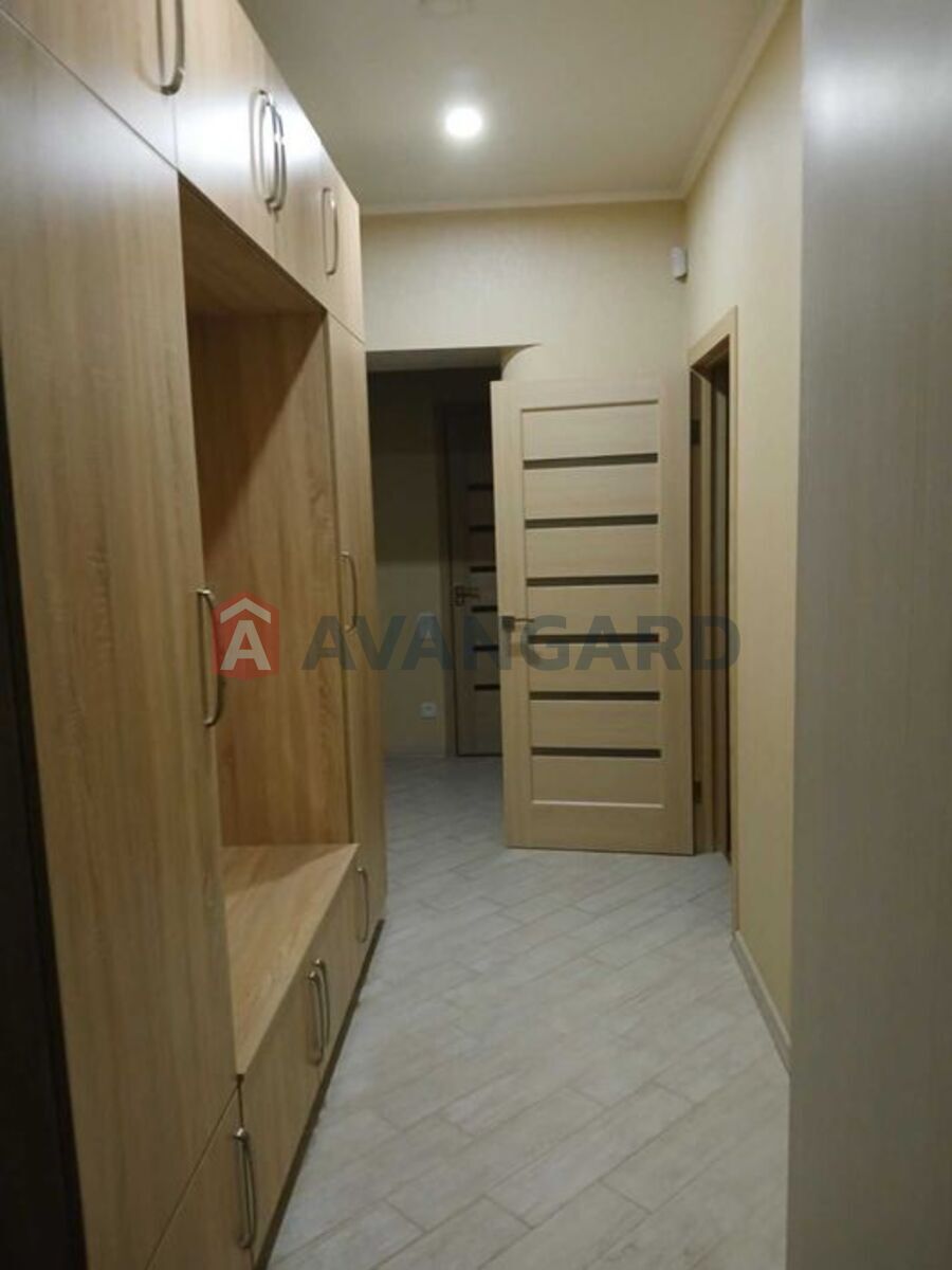 2 ��. ��������, 51/-/7 ��. �., 2/3 ������ ���� 9