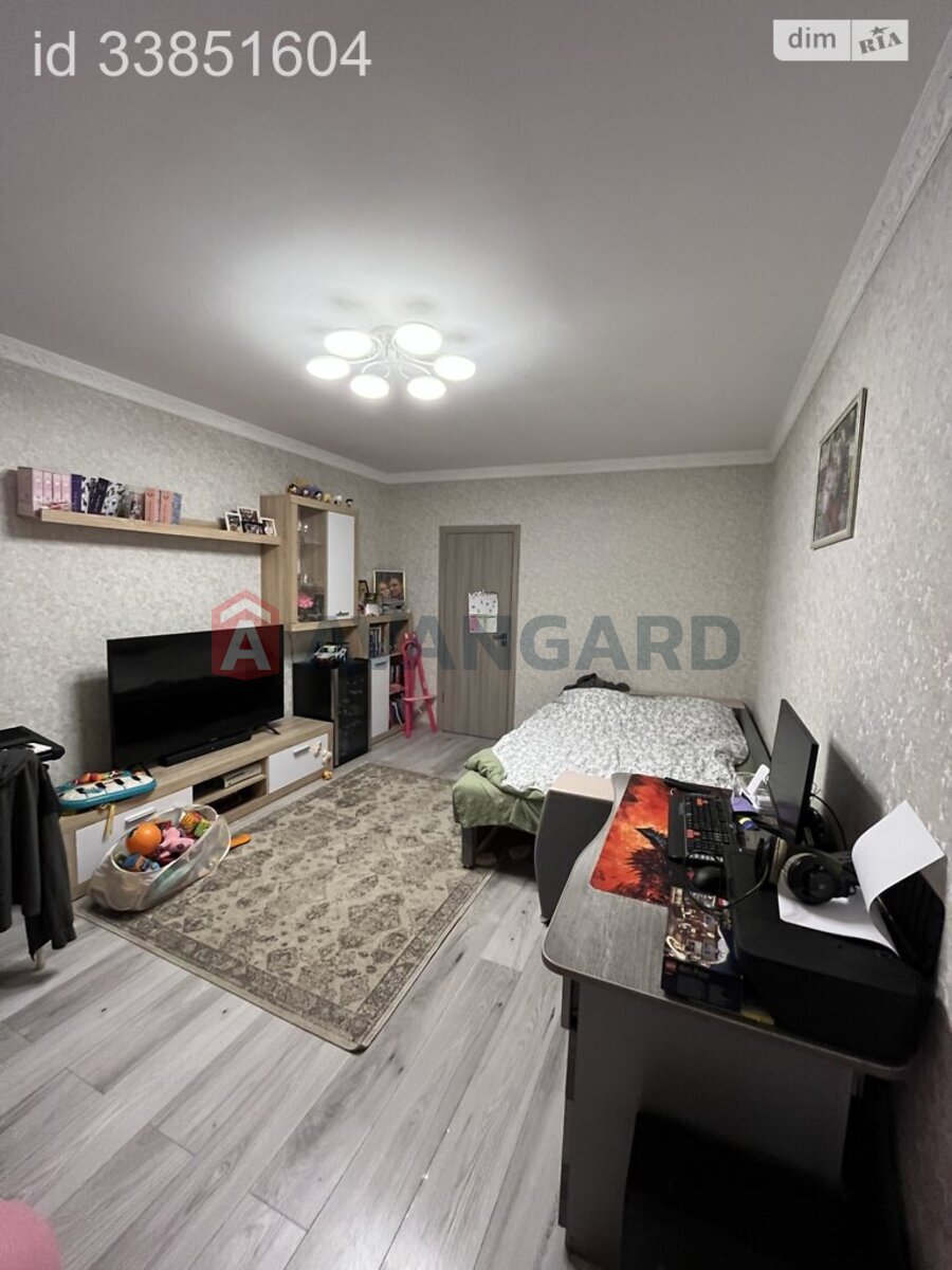 3 ����. ��������, 70/35/13 ��. �., 2/2 ���� ���� 14