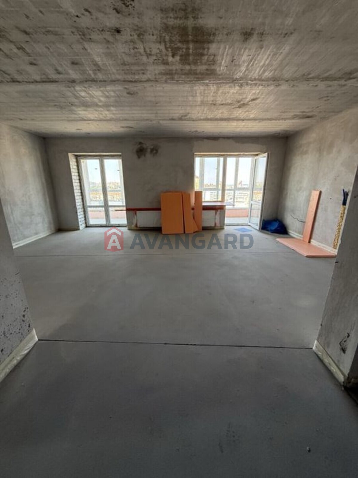 3 ����. ��������, 105/-/15 ��. �., 14/17 ���� ���� 1