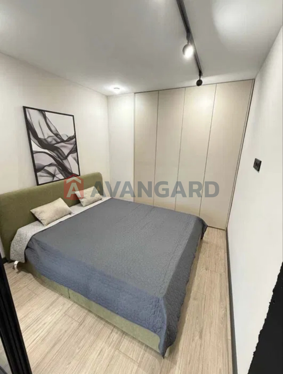 1 ��. ��������, 41/-/18 ��. �., 4/6 ������ ���� 6