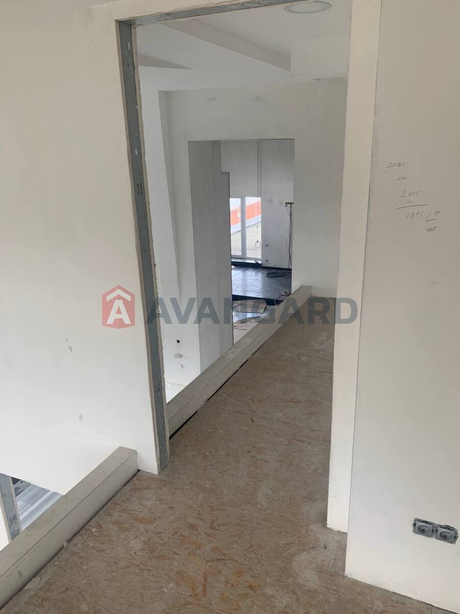 5 ����. ��������, 278/240/25 ��. �., 11/11 ���� ���� 11