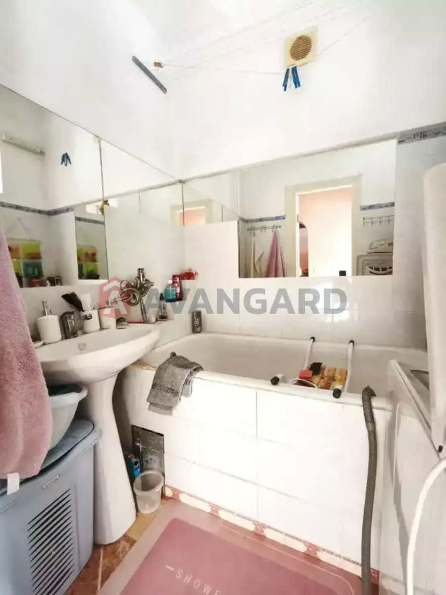 2 ��. ��������, 41/24/5 ��. �., 1/3 ������ ���� 10