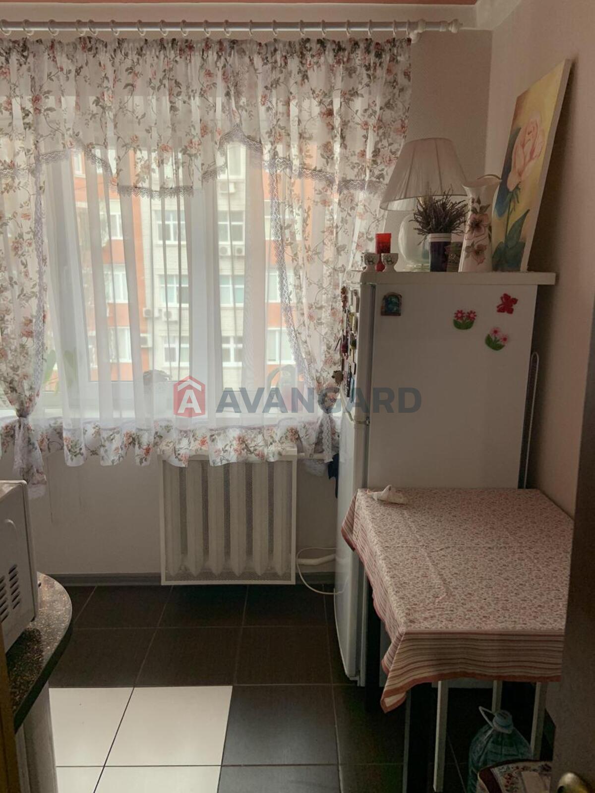 1 ����. ��������, 28/15/6 ��. �., 5/5 ���� ���� 3