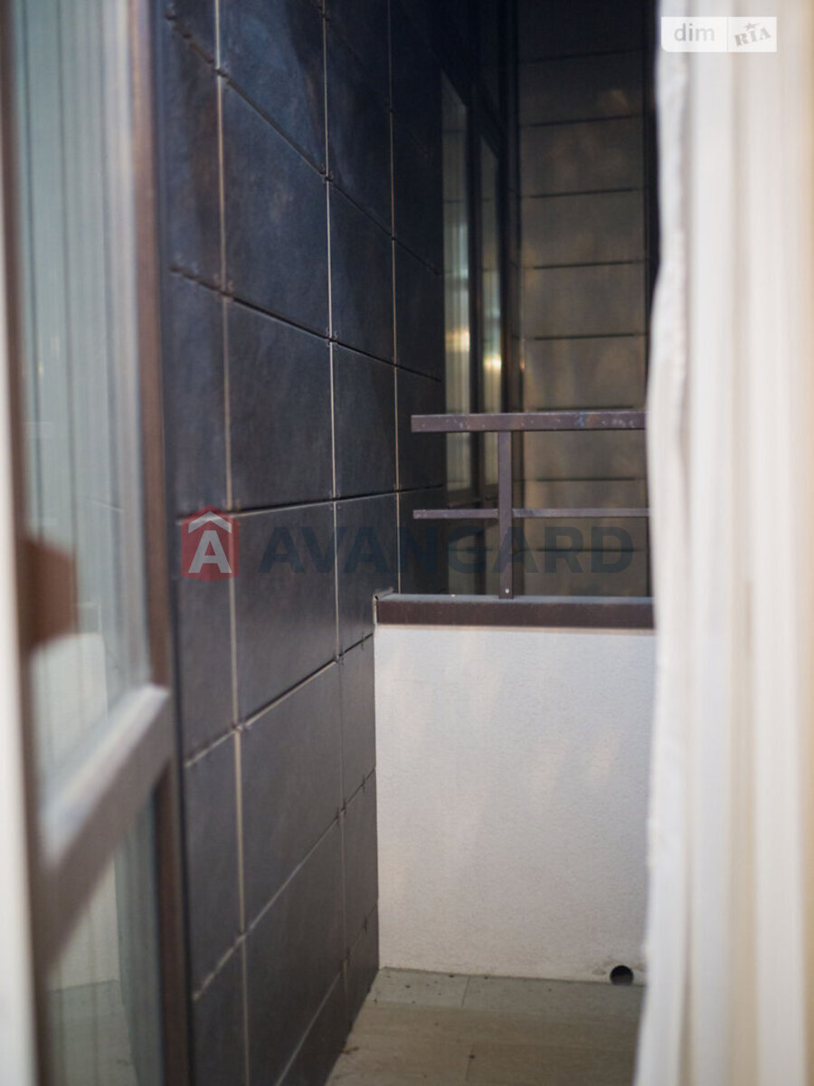 1 ��. ��������, 46/20/14 ��. �., 15/16 ������ ���� 13