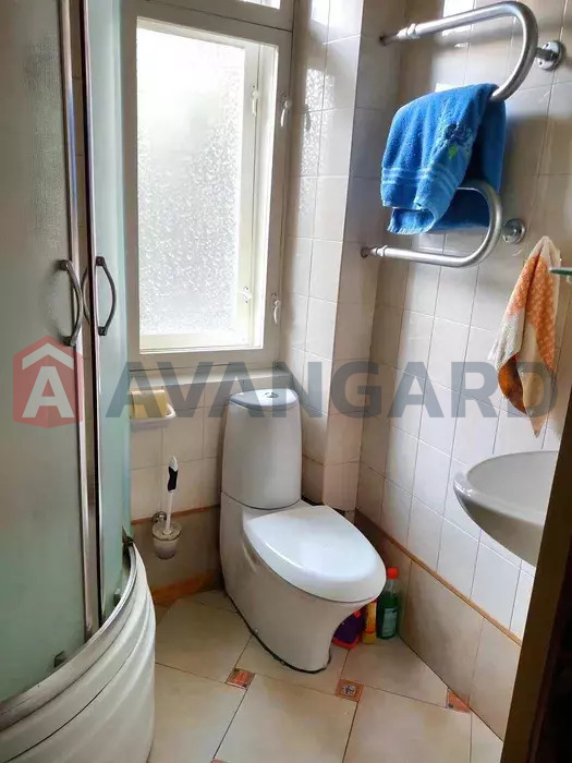 3 ��. ��������, 105/-/12 ��. �., 2/2 ������ ���� 10