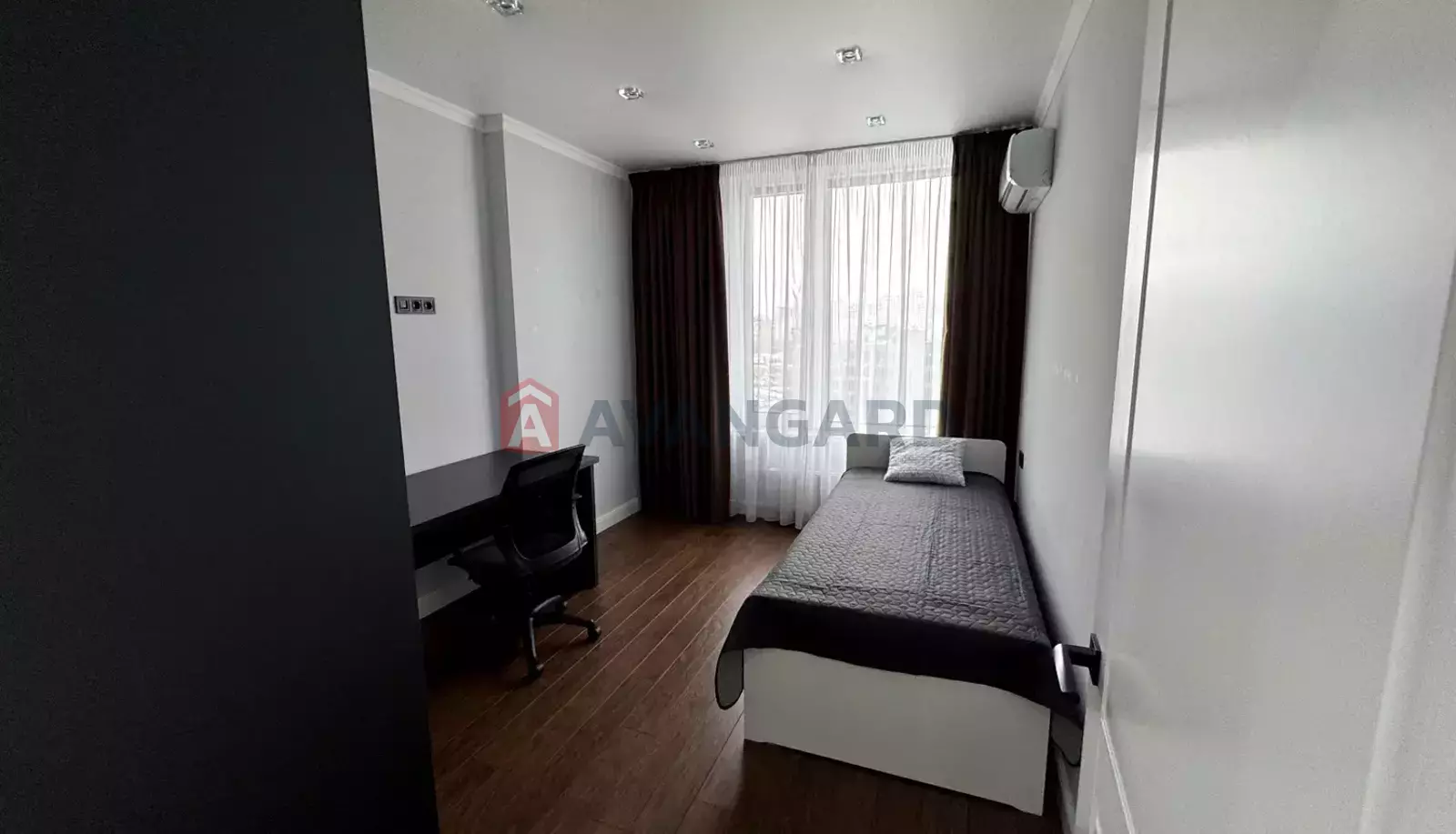 2 ����. ��������, 63/-/21 ��. �., 10/25 ���� ���� 6