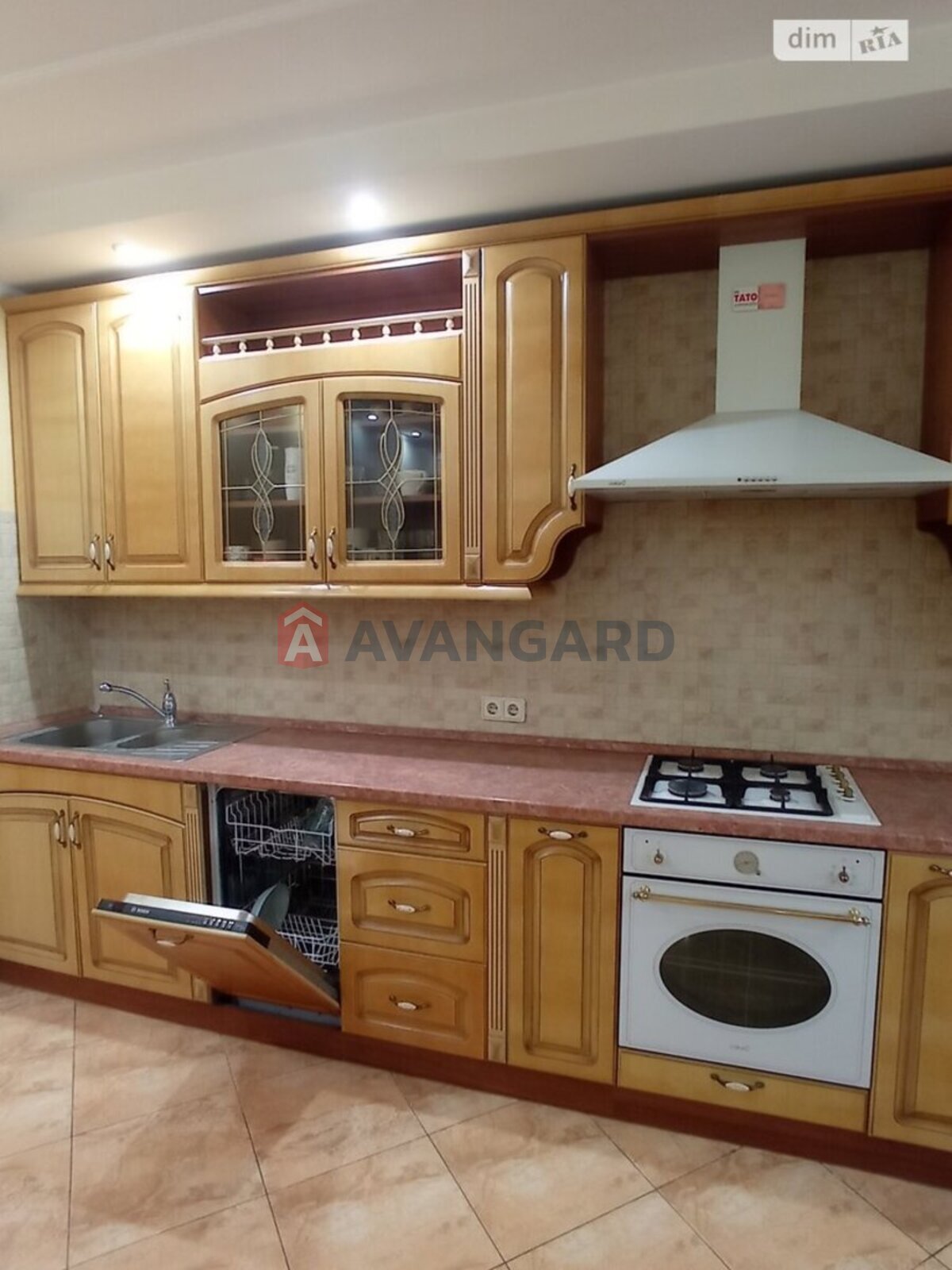 3 ��. ��������, 103/56/13 ��. �., 2/9 ������ ���� 1