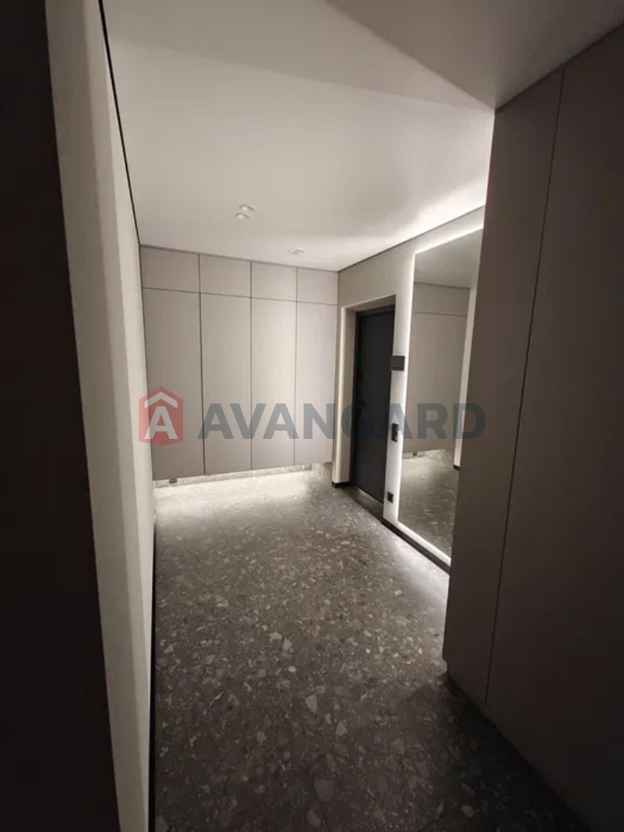 1 ����. ��������, 49/-/18 ��. �., 12/23 ���� ���� 20