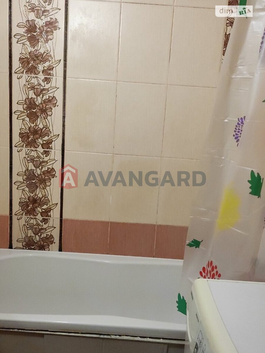 3 ��. ��������, 64/50/9 ��. �., 8/10 ������ ���� 15