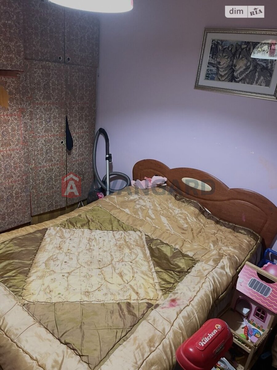 3 ��. ��������, 65/40/7 ��. �., 4/9 ������ ���� 21