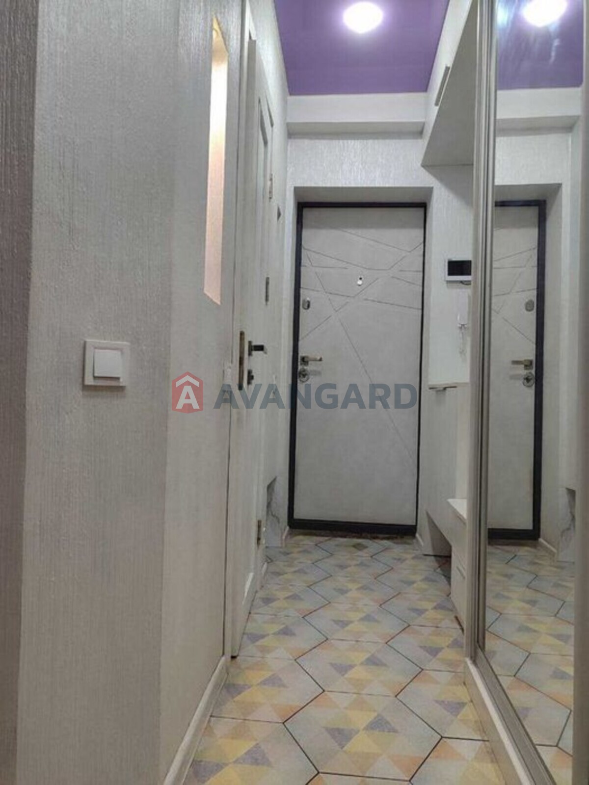 3 ��. ��������, 53/-/5 ��. �., 3/5 ������ ���� 4