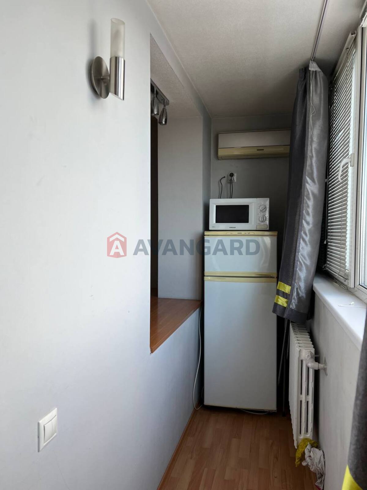 1 ��. ��������, 38/30/8 ��. �., 13/18 ������ ���� 13