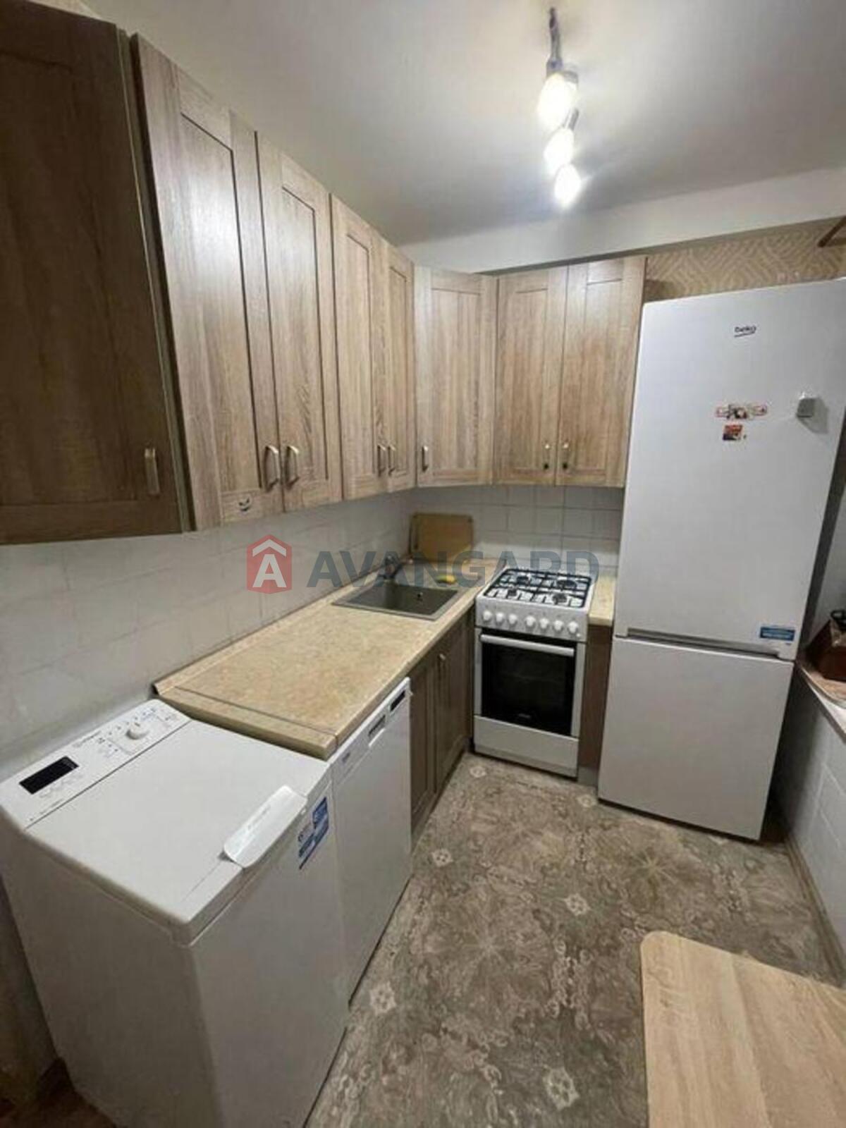 3 ����. ��������, 60/-/6 ��. �., 6/9 ���� ���� 3