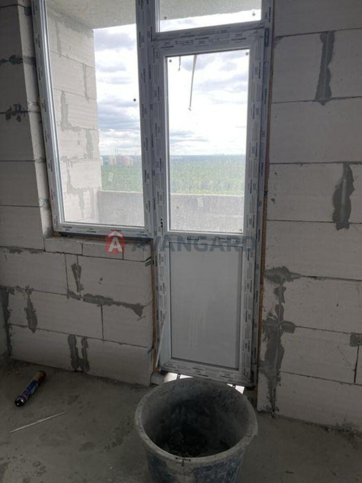 3 ����. ��������, 93/-/15 ��. �., 20/25 ���� ���� 8