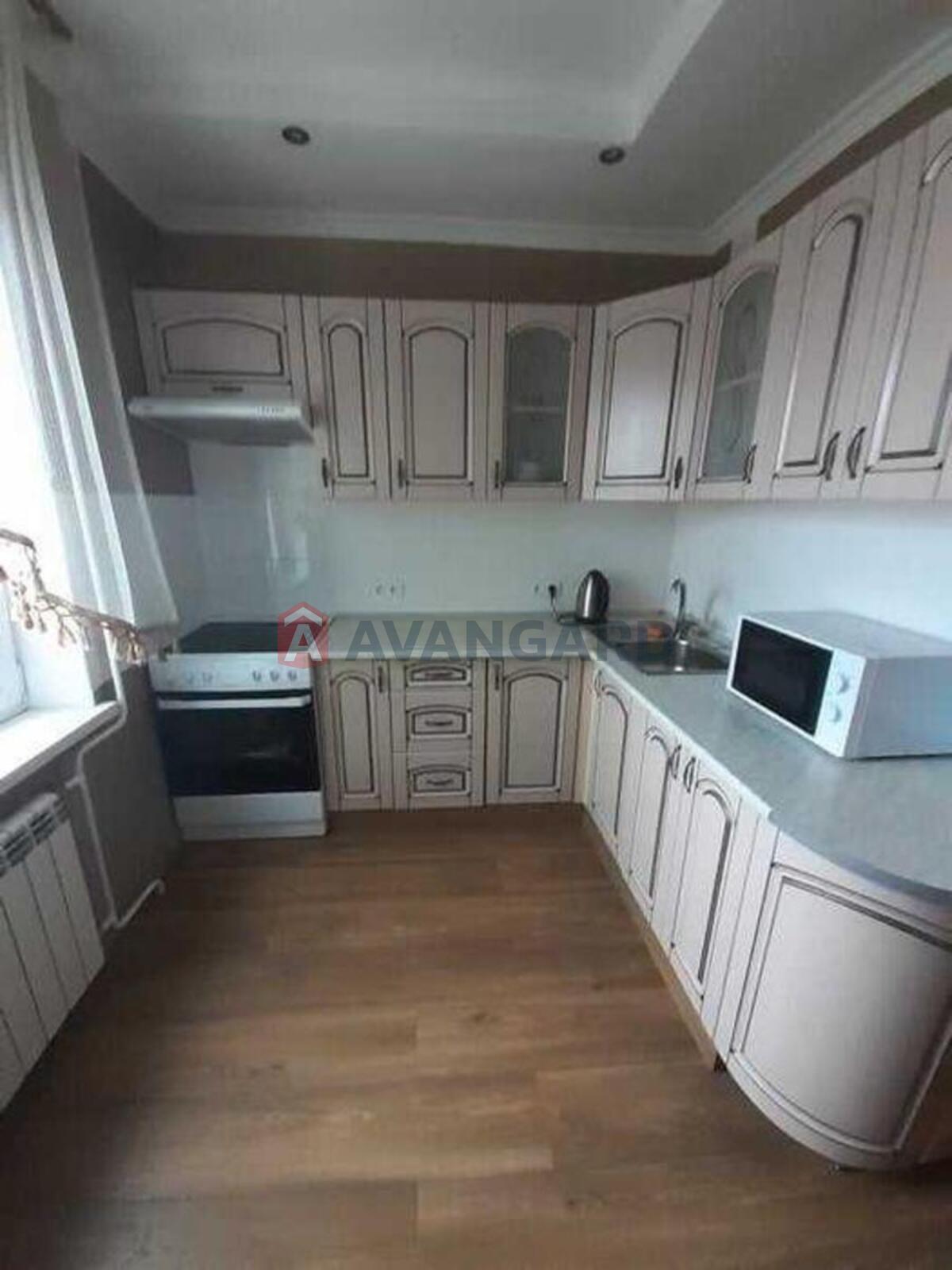 3 ����. ��������, 74/-/9 ��. �., 16/16 ���� ���� 4