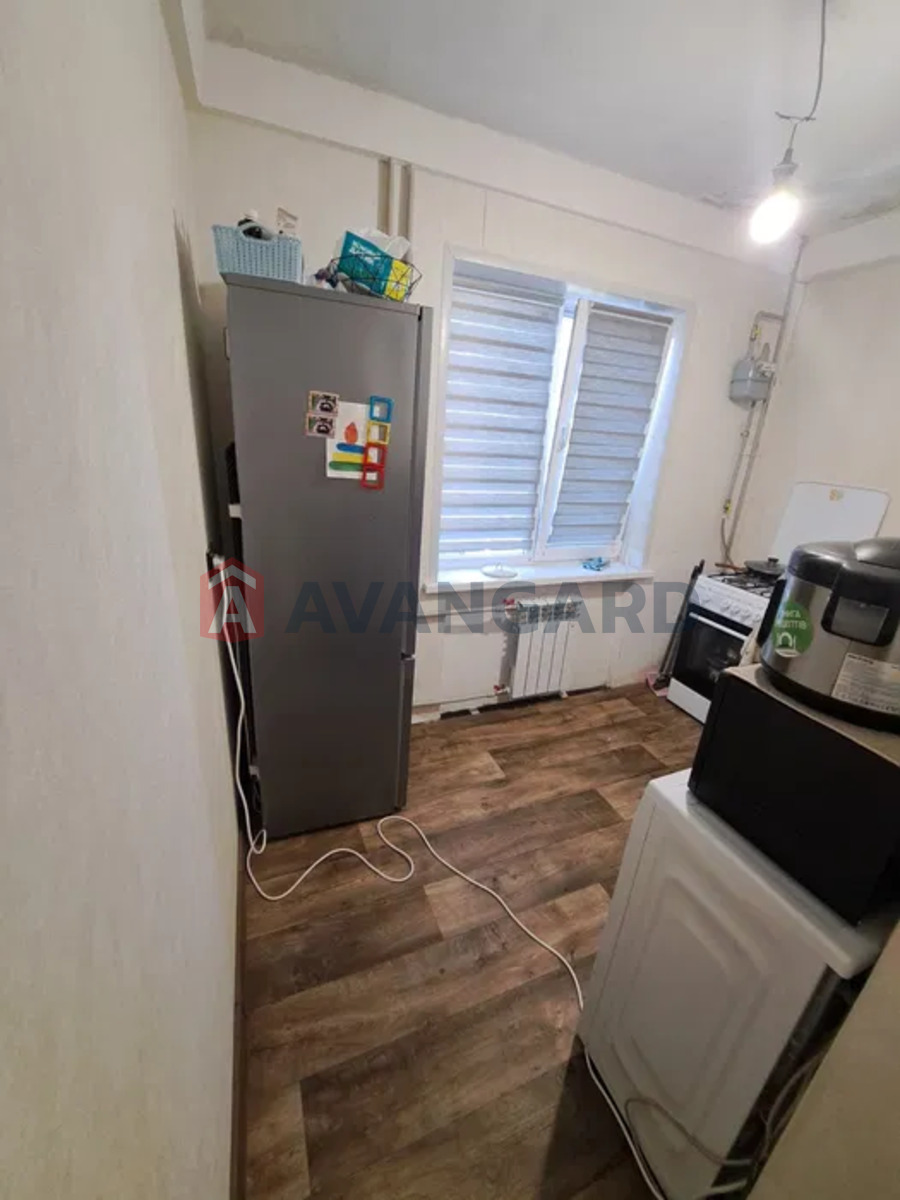 3 ��. ��������, 53/-/6 ��. �., 4/5 ������ ���� 8