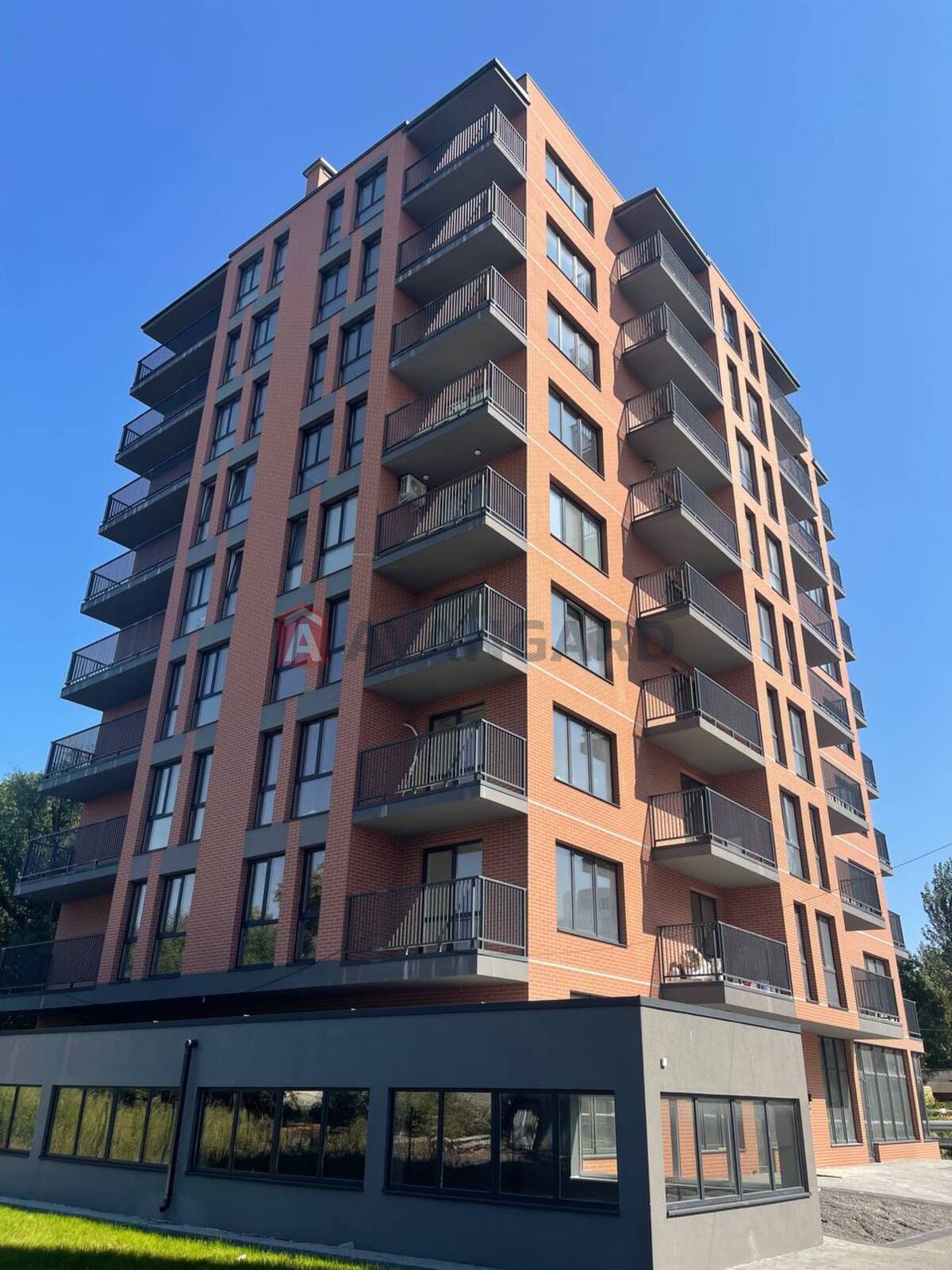 1 ��. ��������, 42/-/11 ��. �., 9/9 ������ ���� 3