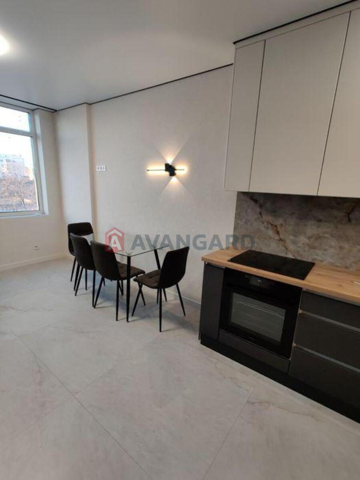 2 ��. ��������, 56/-/19 ��. �., 5/21 ������ ���� 3