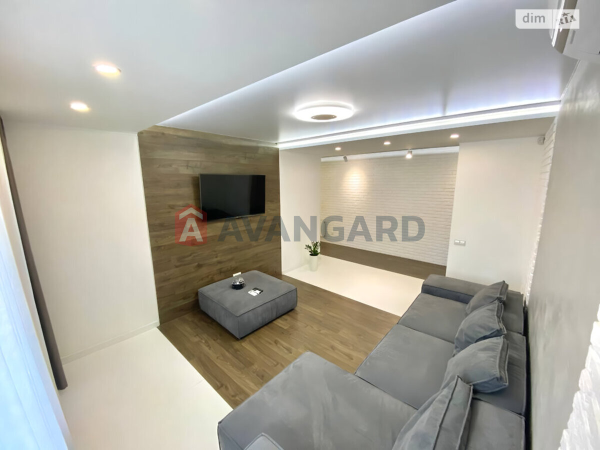 3 . , 90/43/- . ., 2/9   8