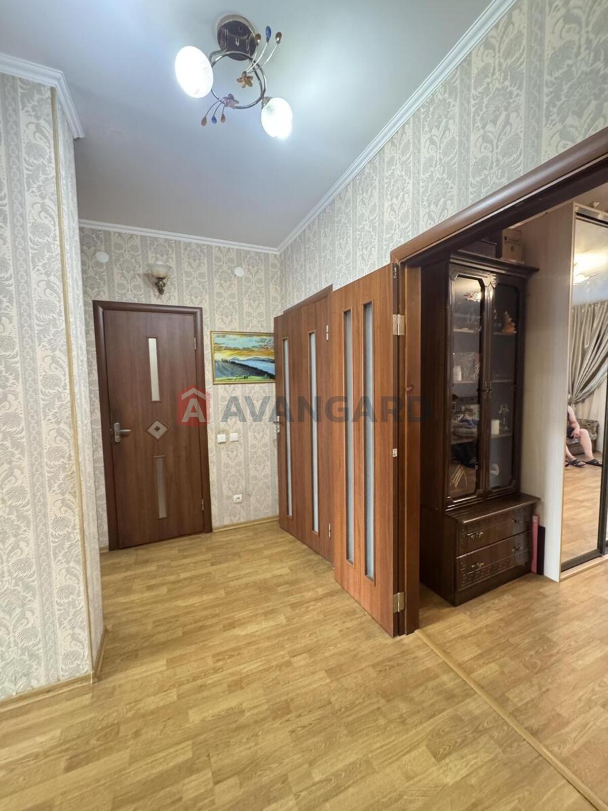 3 ����. ��������, 92/57/15 ��. �., 12/28 ���� ���� 15