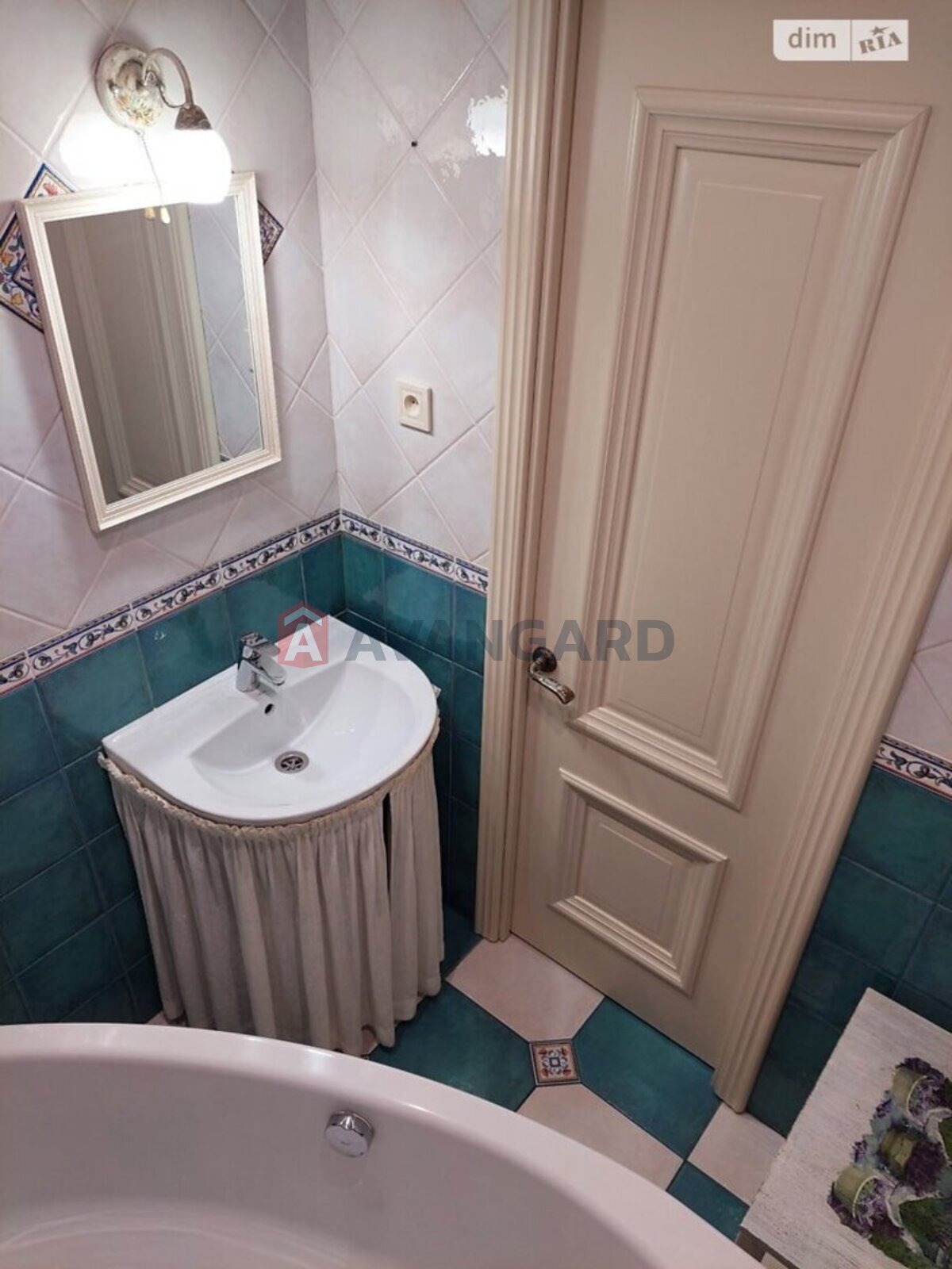 3 ����. ��������, 66/-/- ��. �., 8/9 ���� ���� 19