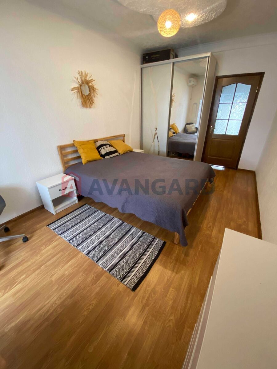 3 ����. ��������, 69/-/8 ��. �., 9/9 ���� ���� 6