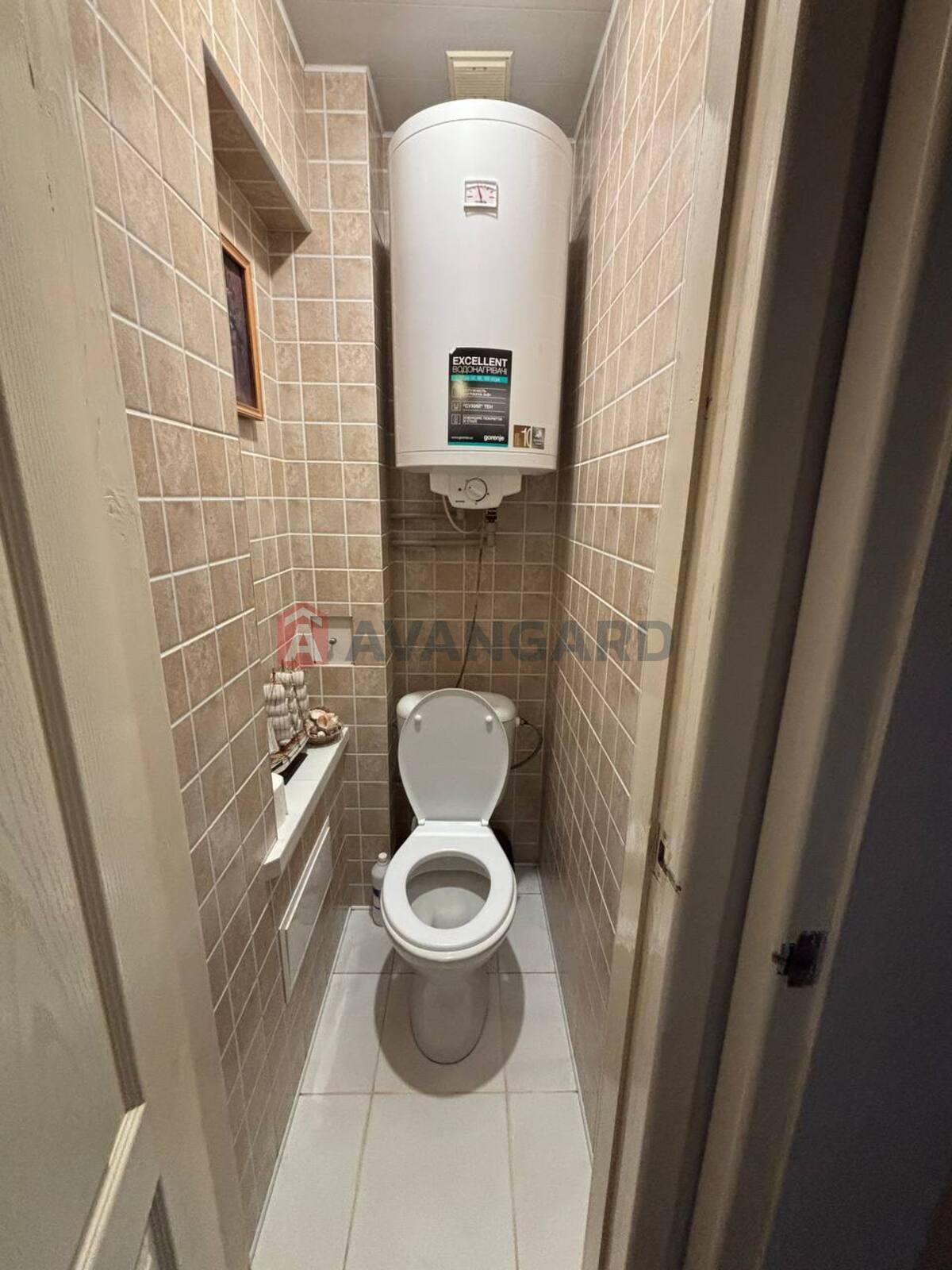 3 ��. ��������, 63/-/10 ��. �., 5/9 ������ ���� 8