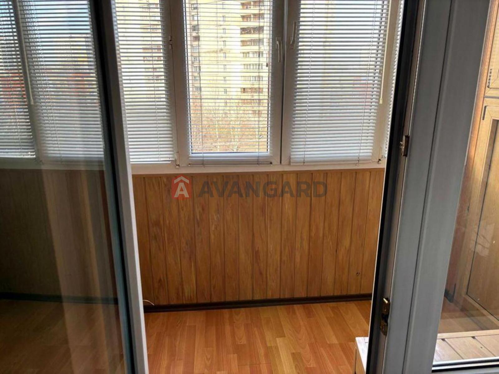 3 ��. ��������, 79/-/8 ��. �., 4/14 ������ ���� 14