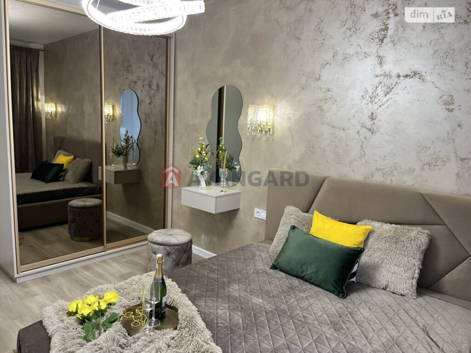 2 ����. ��������, 70/32/26 ��. �., 4/8 ���� ���� 7